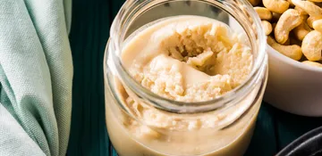 Kešu krém s chilli a limetkou